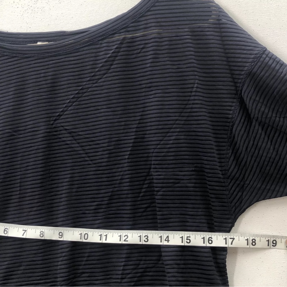 Lululemon Womens Navy blue  Pinstriped Long Sleeve Active Yog Size 6 - Picture 5 of 8